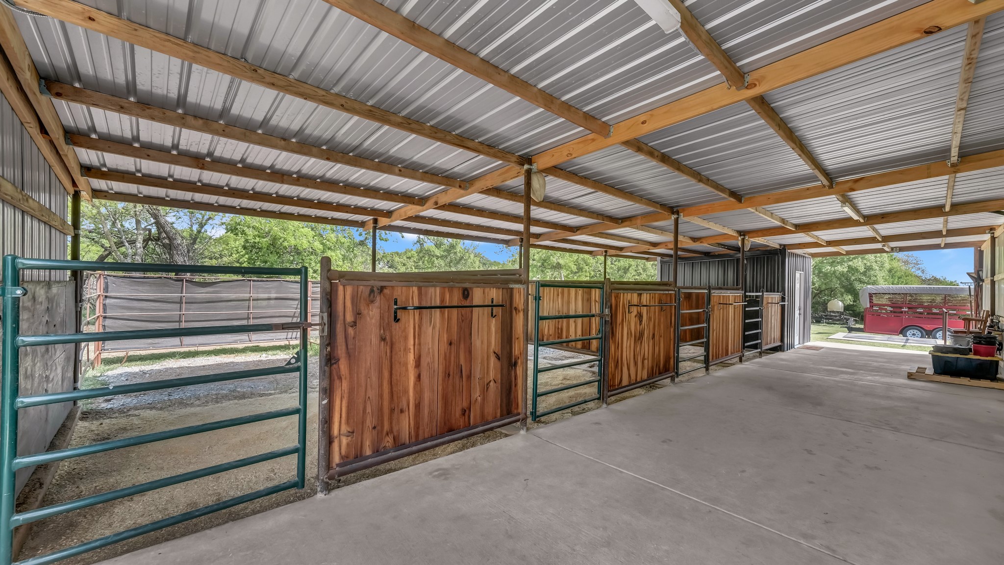 1739 Fm 67 Covington TX 76636