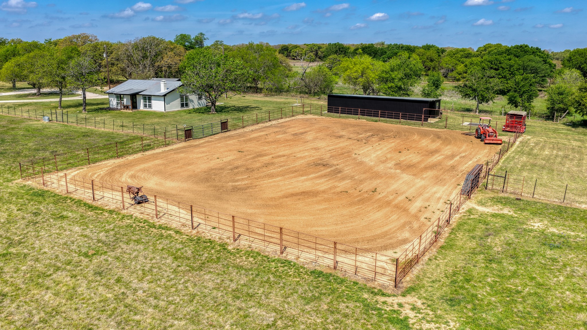 1739 Fm 67 Covington TX 76636