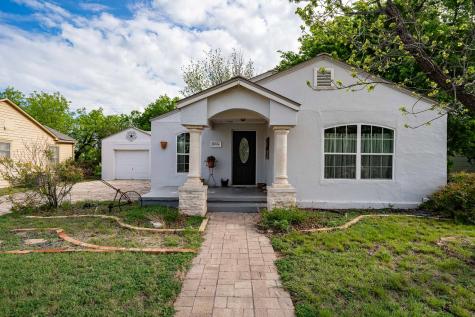 1004 N 7th Street Ballinger TX 76821
