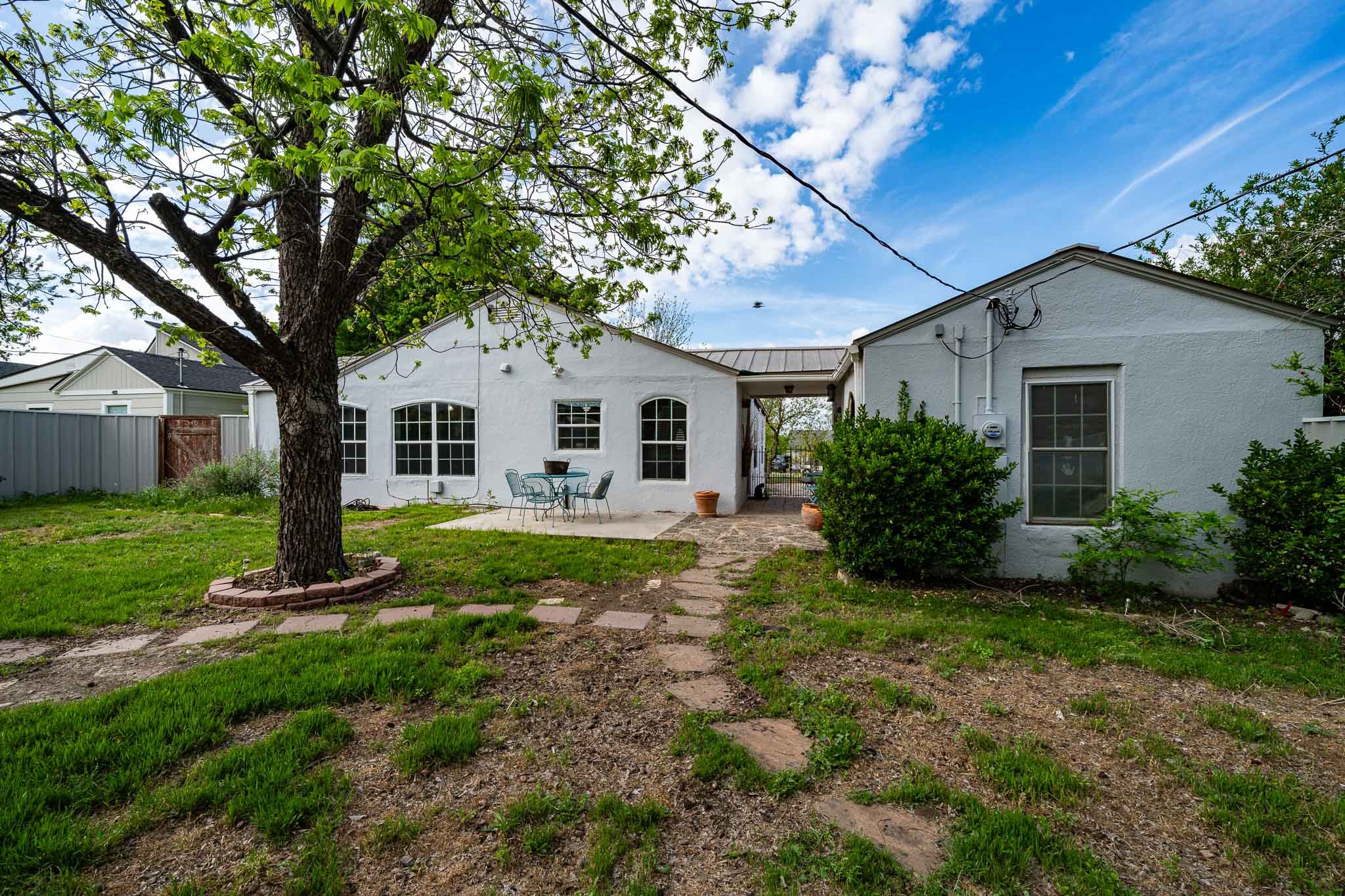1004 N 7th Street Ballinger TX 76821