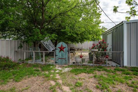 1004 N 7th Street Ballinger TX 76821