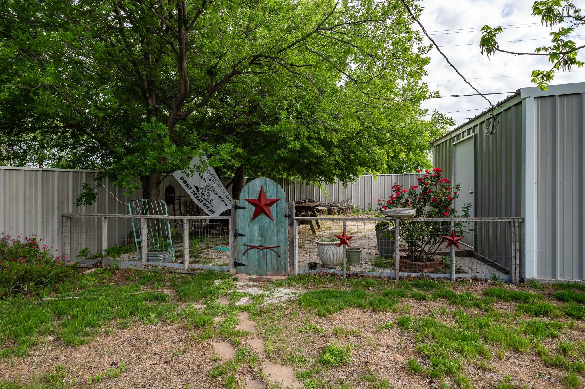 1004 N 7th Street Ballinger TX 76821