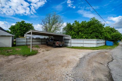 1004 N 7th Street Ballinger TX 76821