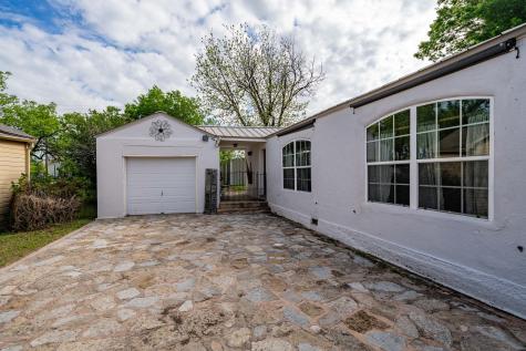 1004 N 7th Street Ballinger TX 76821