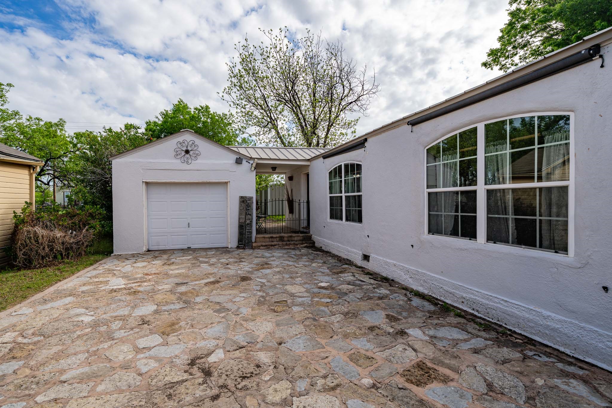 1004 N 7th Street Ballinger TX 76821