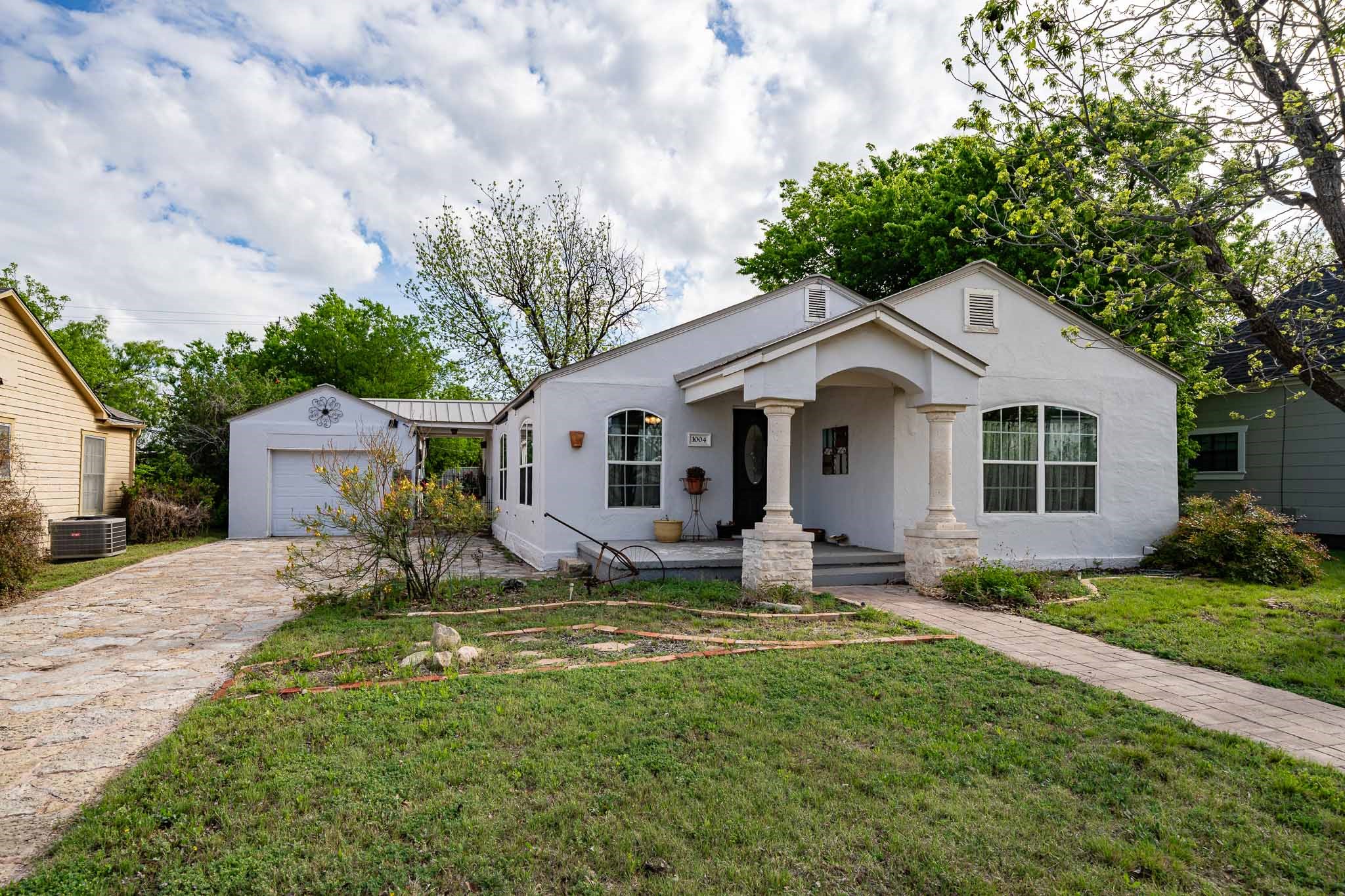 1004 N 7th Street Ballinger TX 76821
