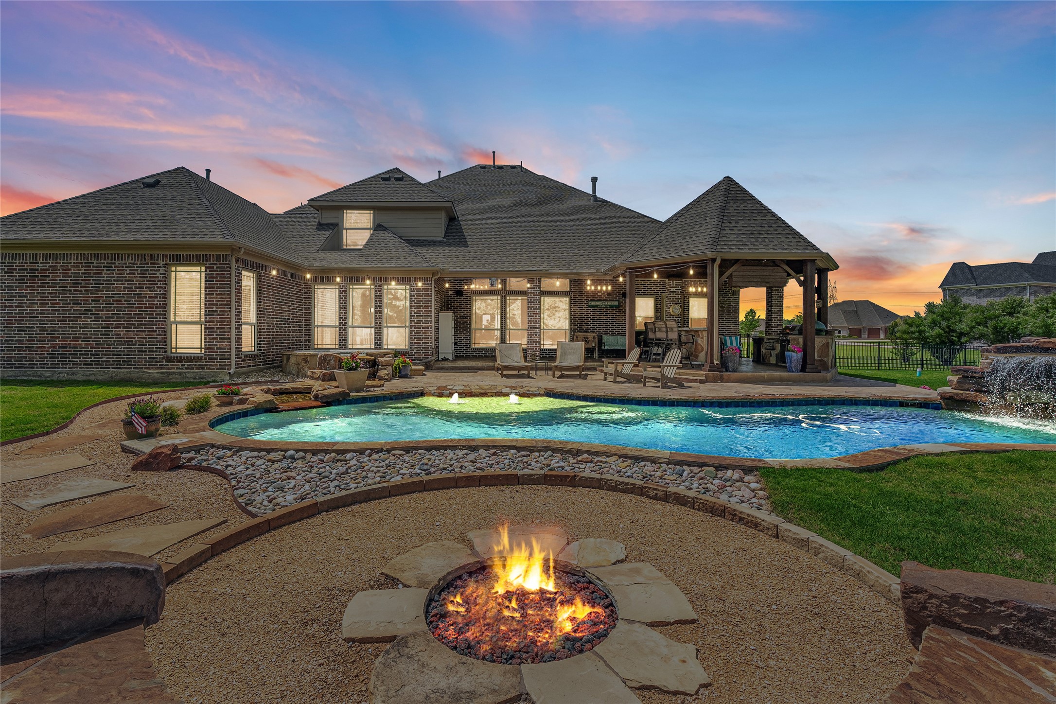 1615 Sara Cove Lucas TX 75002