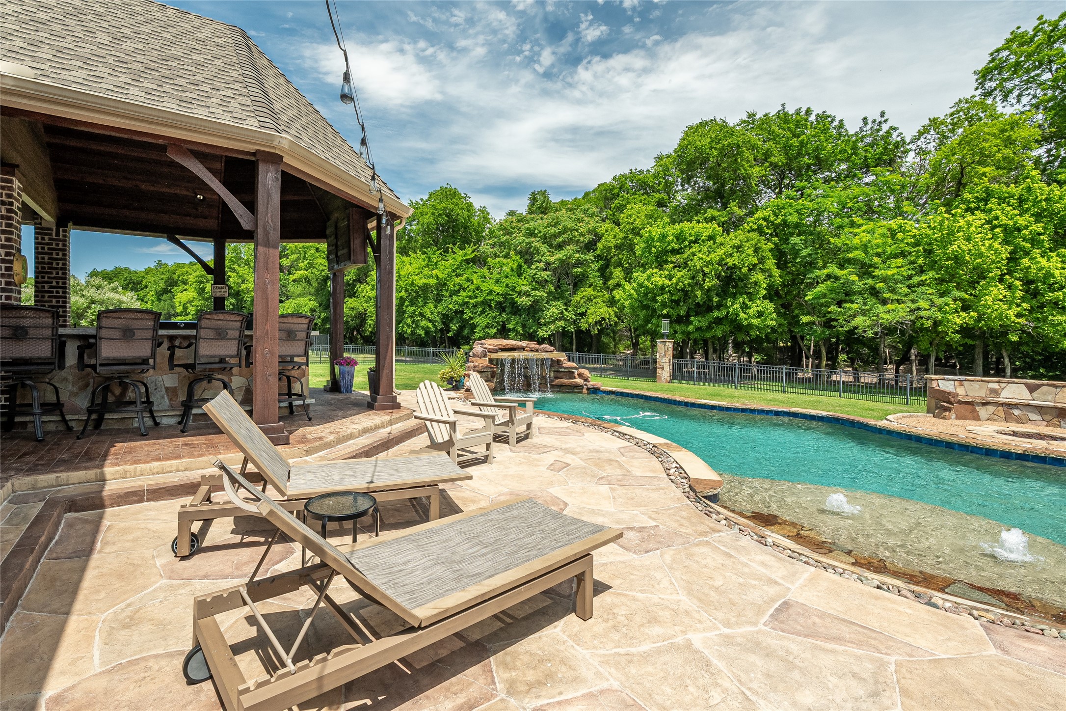 1615 Sara Cove Lucas TX 75002