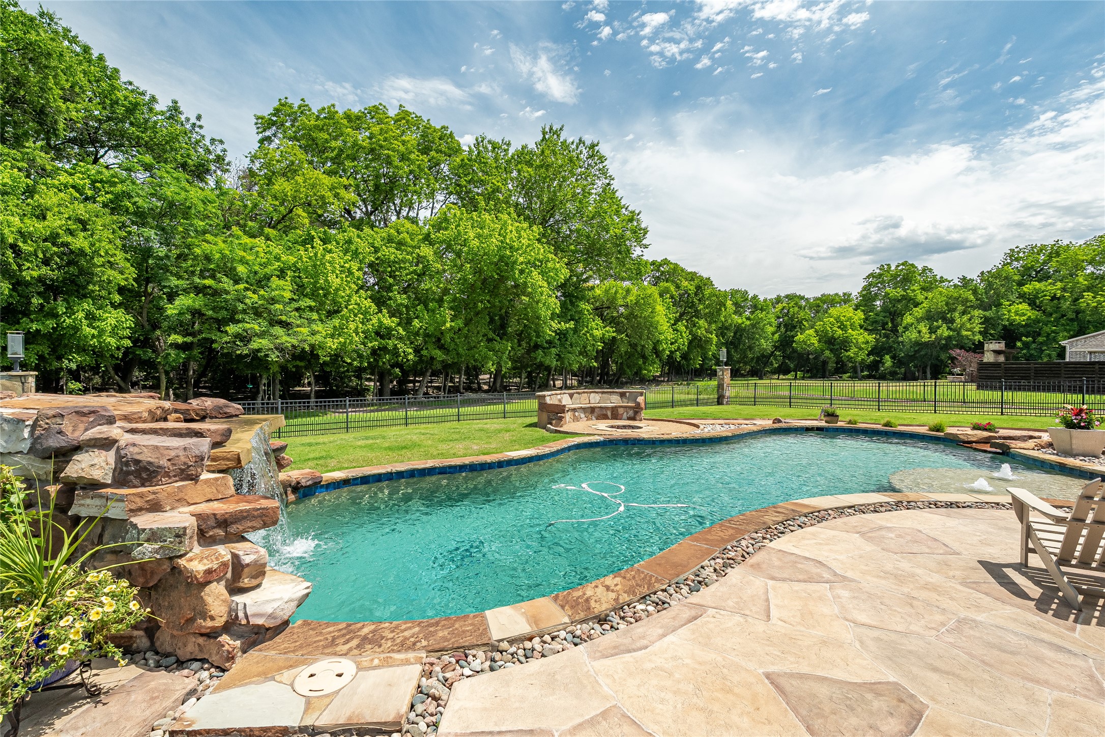 1615 Sara Cove Lucas TX 75002