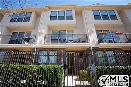 2606 Shelby Avenue Dallas TX 75219