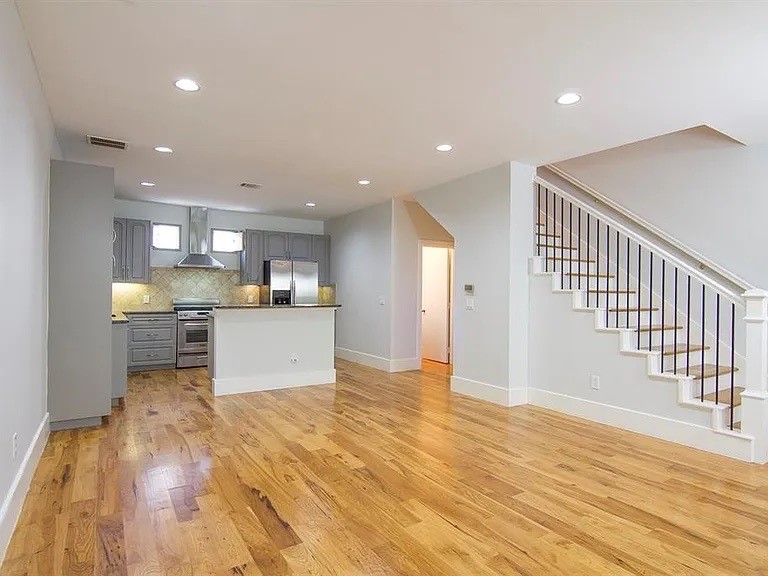 2606 Shelby Avenue Dallas TX 75219