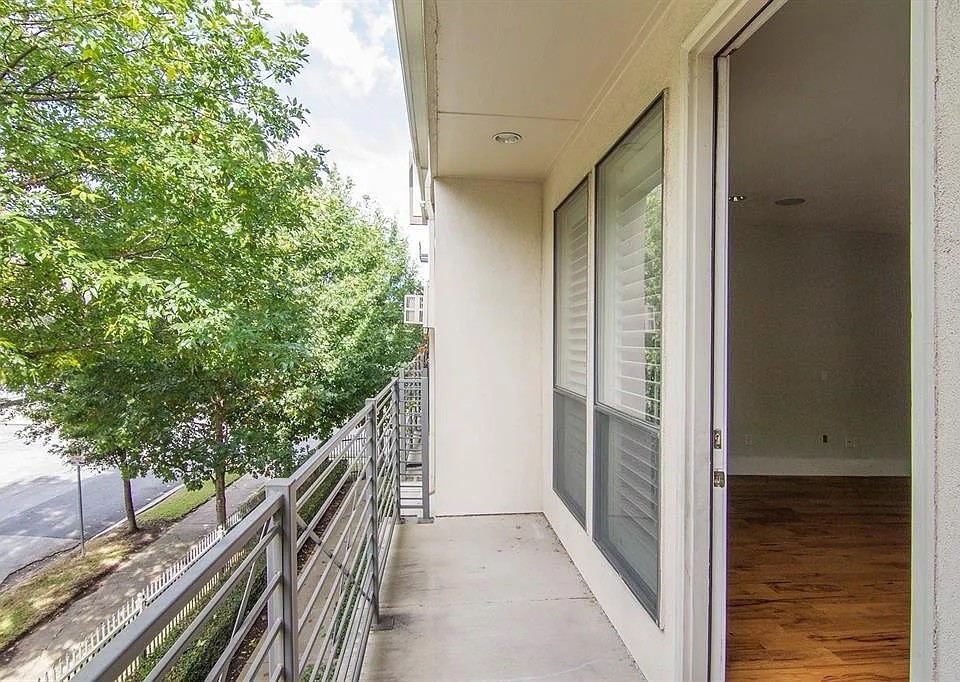 2606 Shelby Avenue Dallas TX 75219