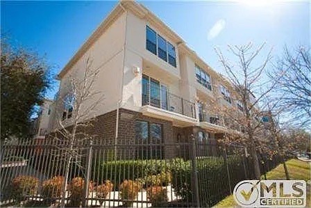 2606 Shelby Avenue Dallas TX 75219