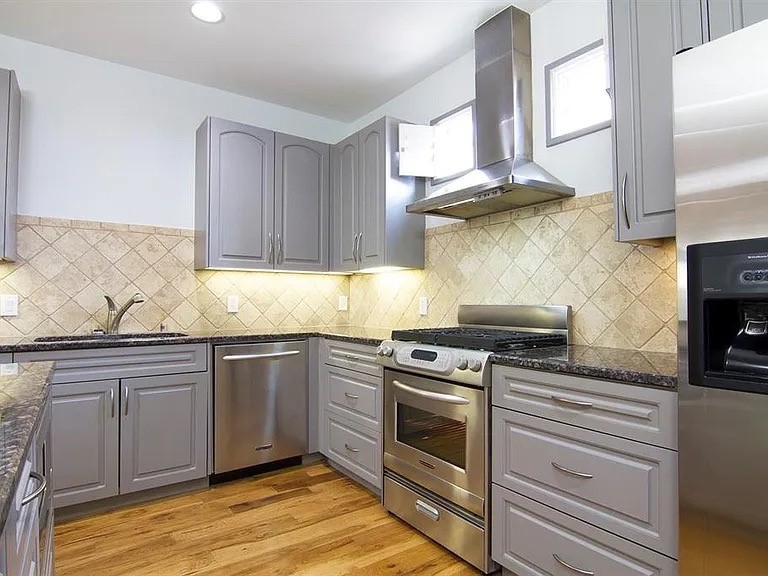 2606 Shelby Avenue Dallas TX 75219