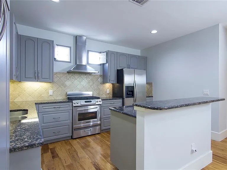 2606 Shelby Avenue Dallas TX 75219