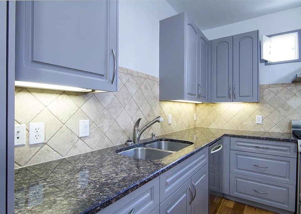 2606 Shelby Avenue Dallas TX 75219