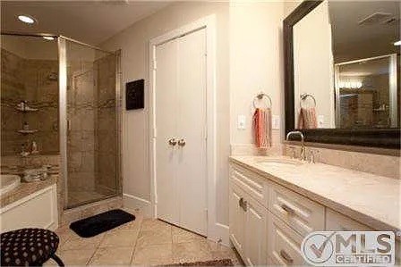 2606 Shelby Avenue Dallas TX 75219