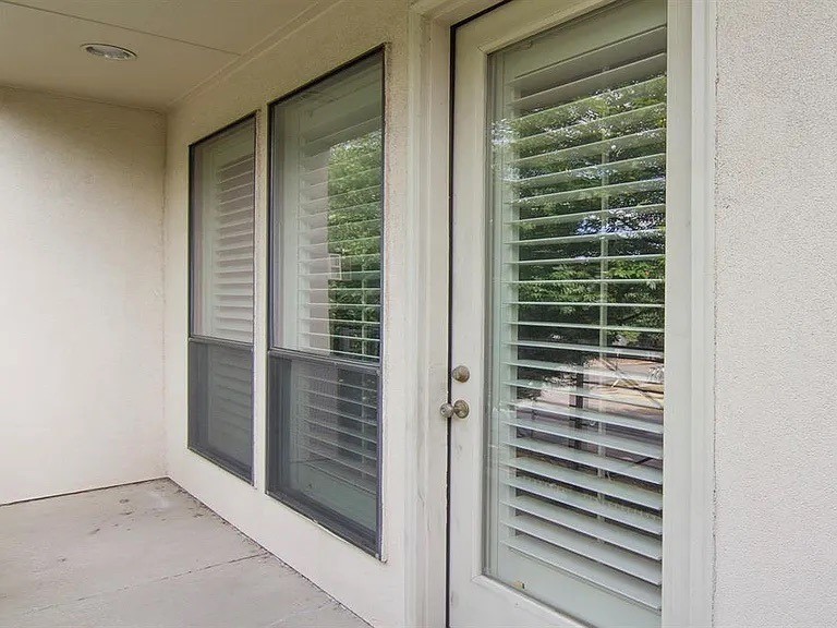 2606 Shelby Avenue Dallas TX 75219