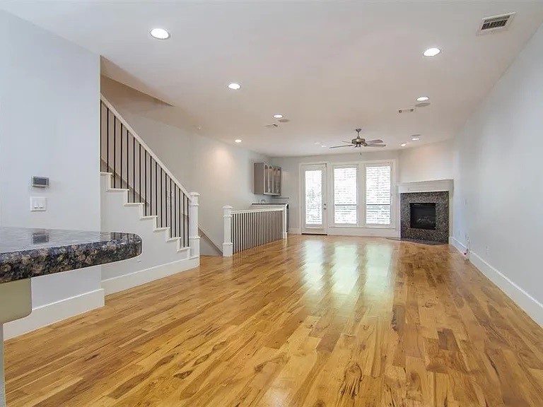 2606 Shelby Avenue Dallas TX 75219