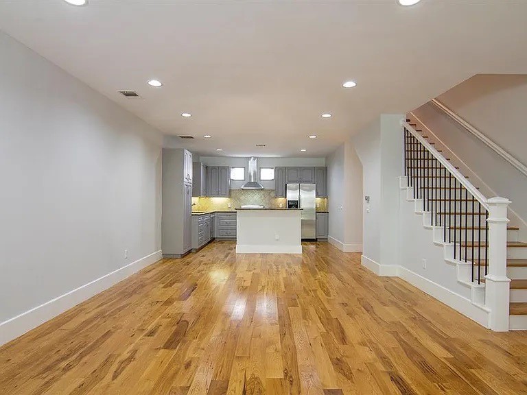 2606 Shelby Avenue Dallas TX 75219