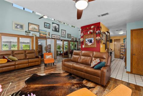 1069 County Road 1596 Avinger TX 75630