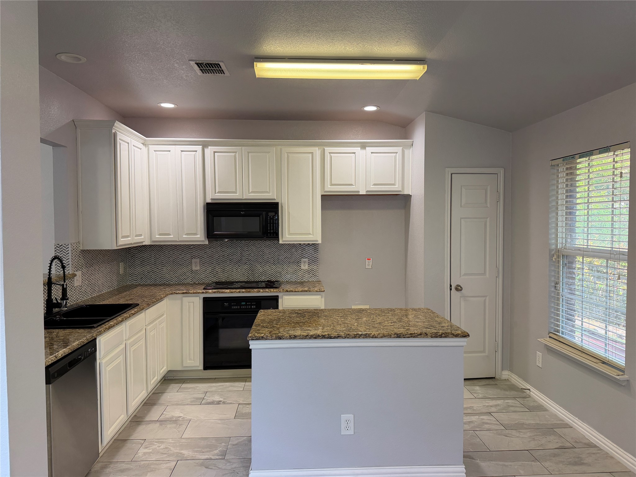 2525 Creek Villas Drive Bedford TX 76022