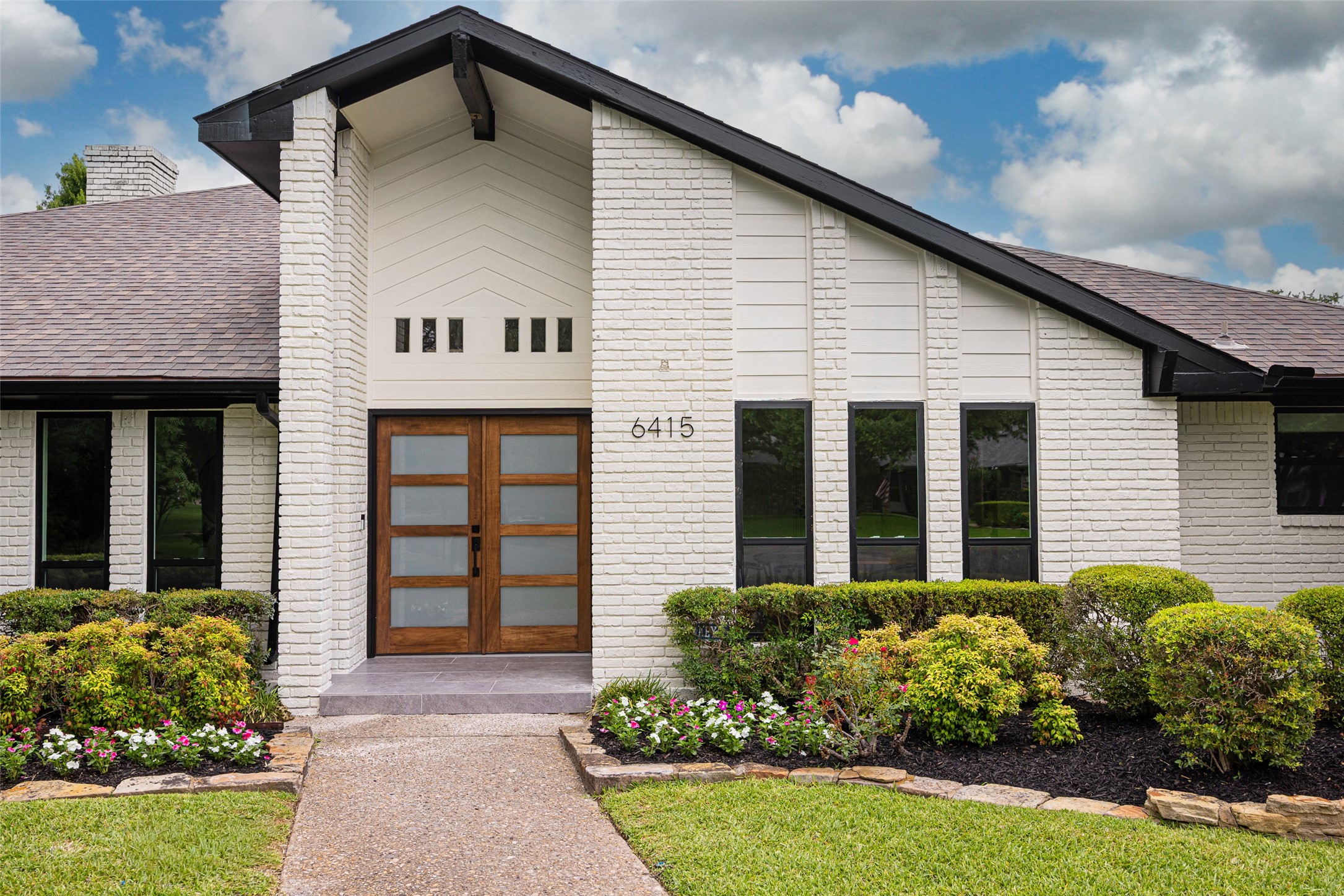 6415 Barkwood Lane Dallas TX 75248