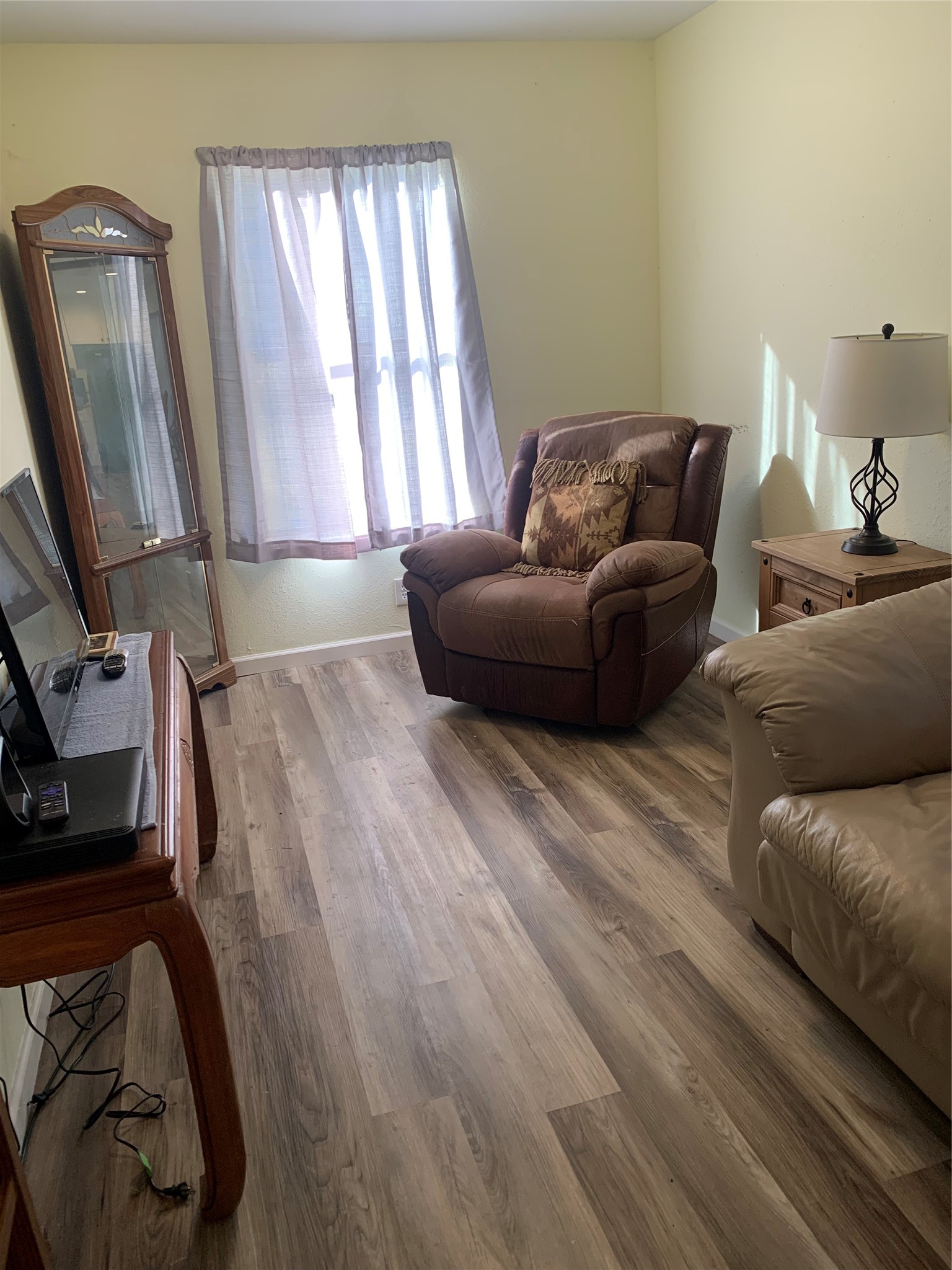 2605 Pinoak Street Granbury TX 76048