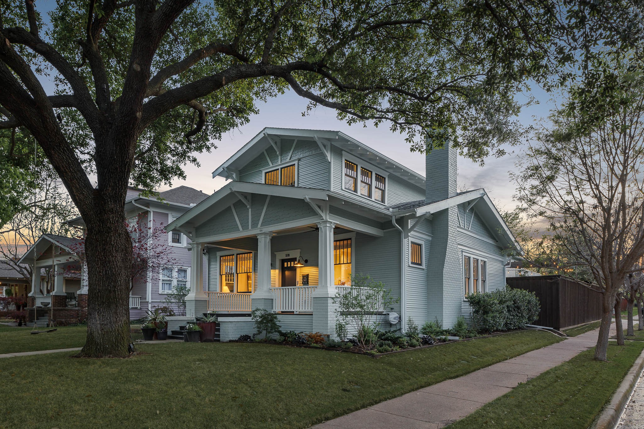 319 N Edgefield Avenue Dallas TX 75208