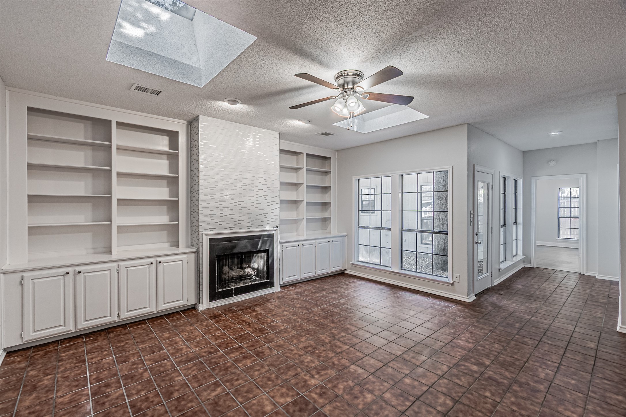 5209 Smokerise Court Arlington TX 76016