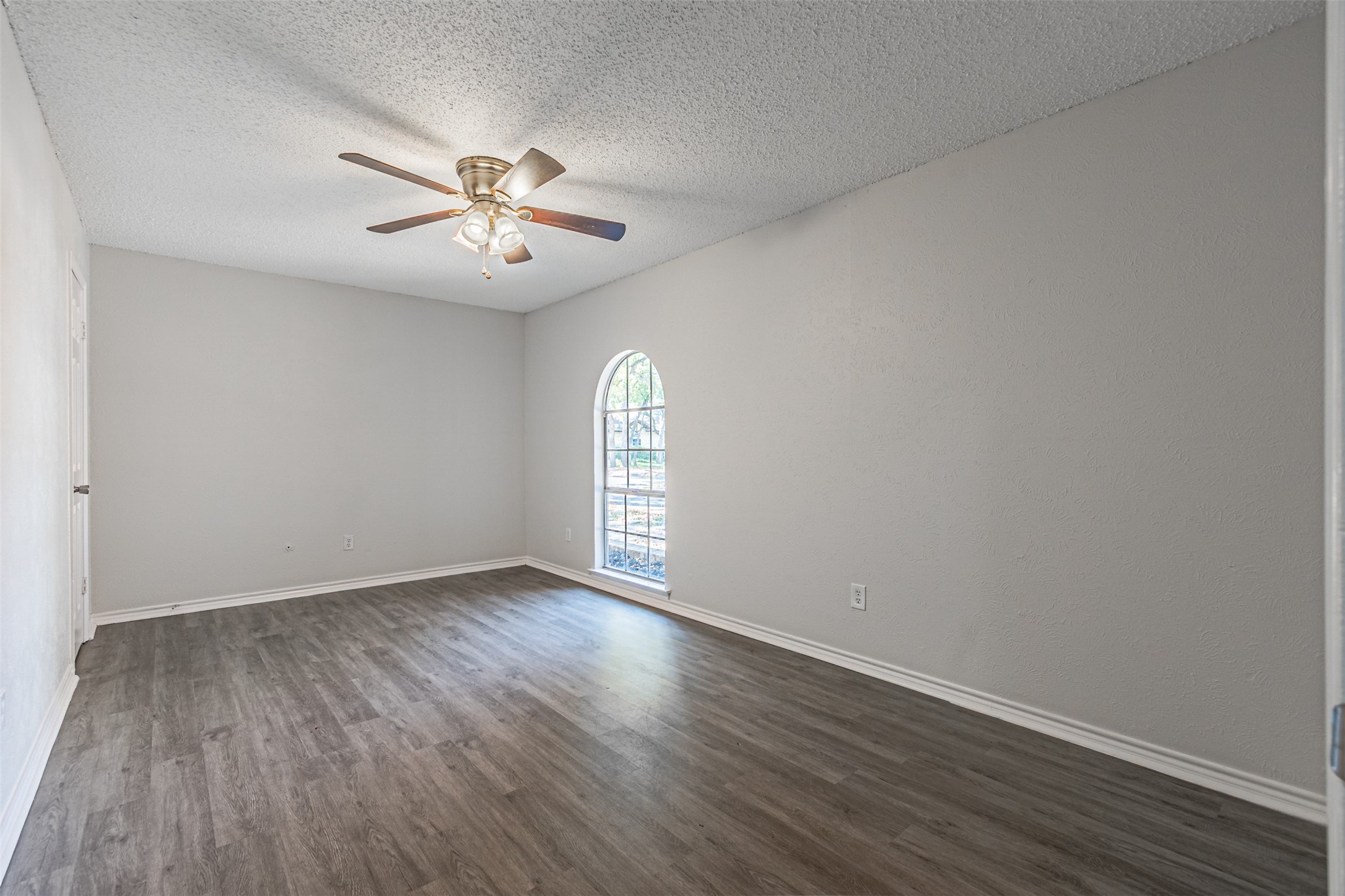5209 Smokerise Court Arlington TX 76016
