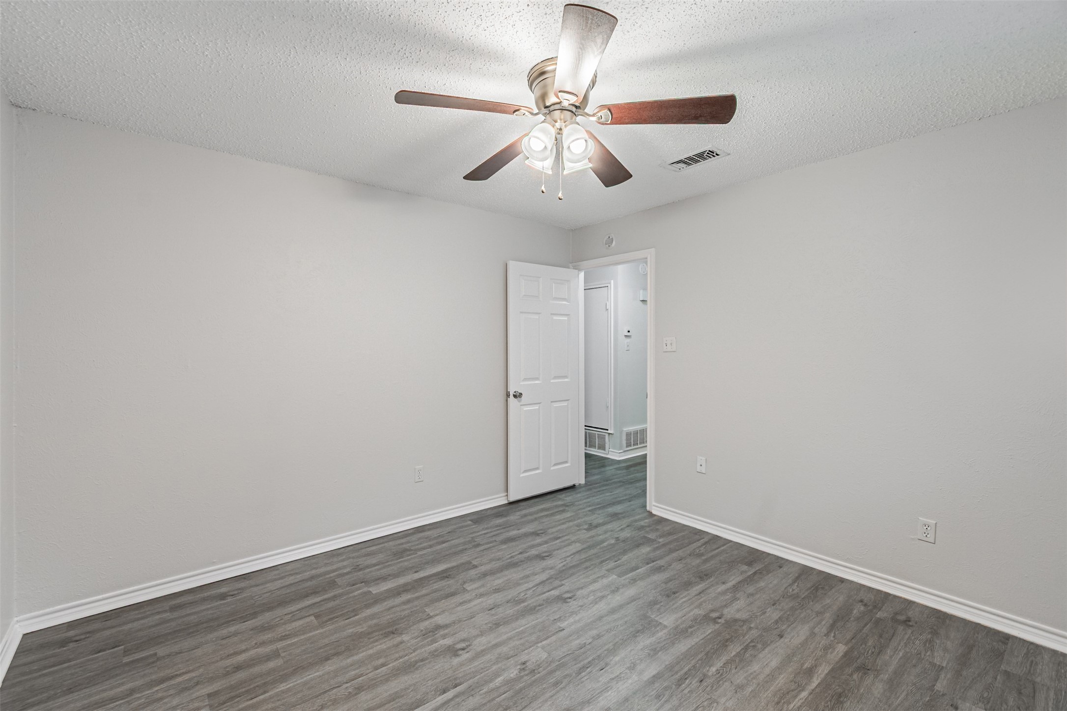 5209 Smokerise Court Arlington TX 76016
