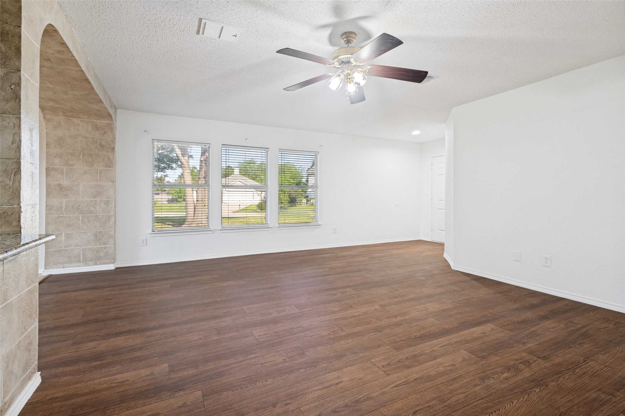 2824 Custer Drive Corinth TX 76210