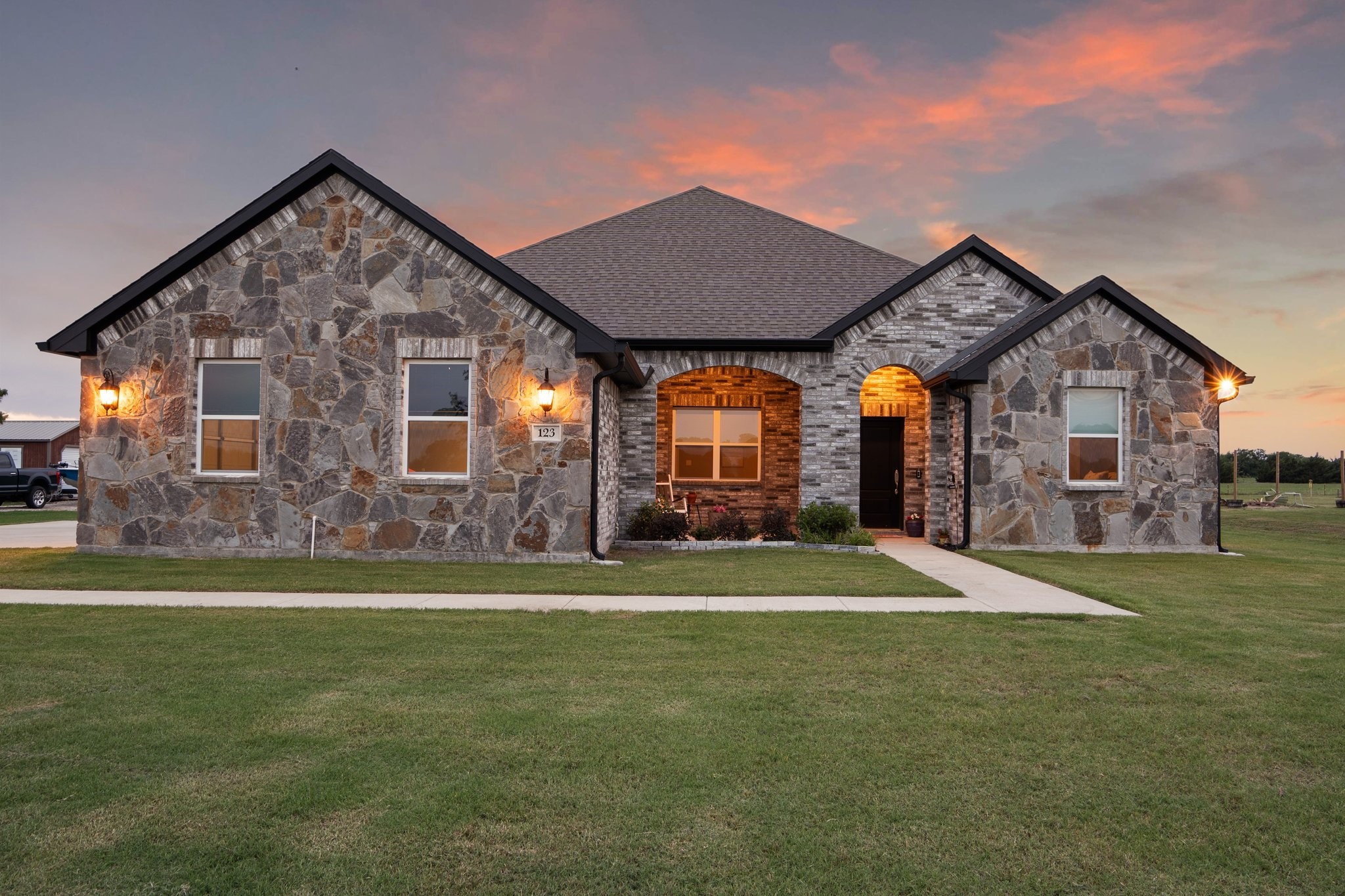 123 Cedar Elm Lane Nevada TX 75173
