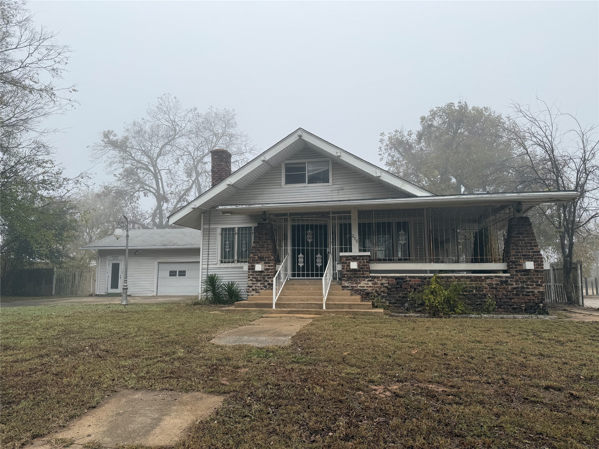 215 W Sears Street Denison TX 75020