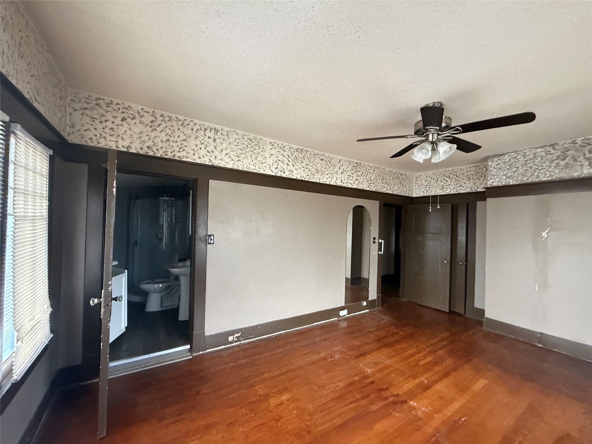 215 W Sears Street Denison TX 75020
