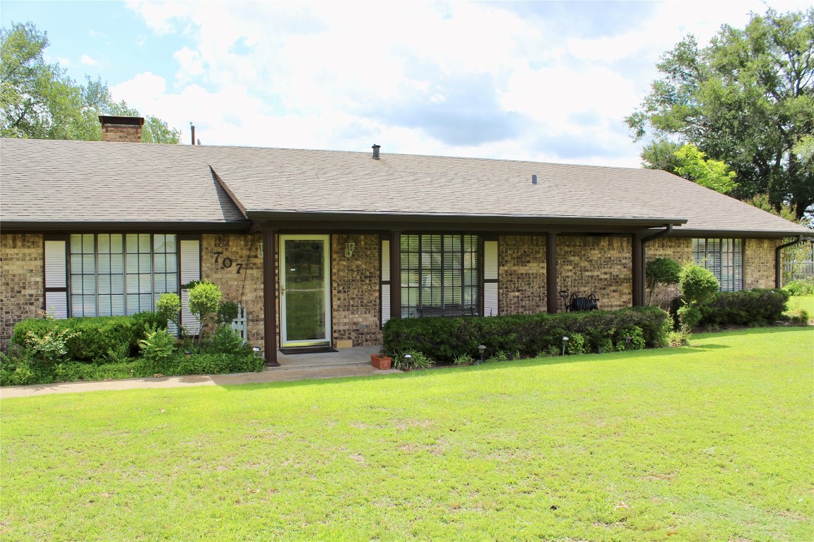 707 S Houston Street Edgewood TX 75117