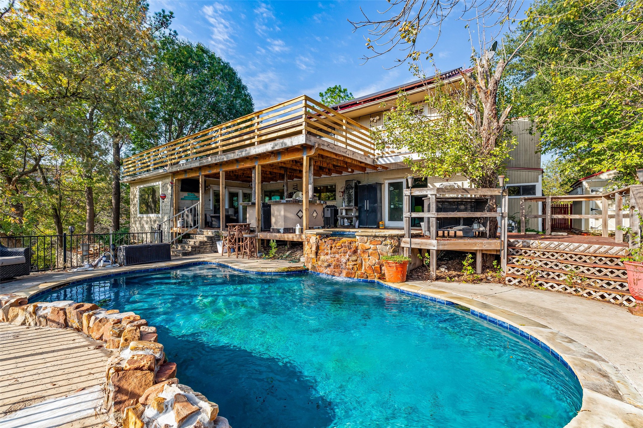 1612 Lakecrest Circle Granbury TX 76048