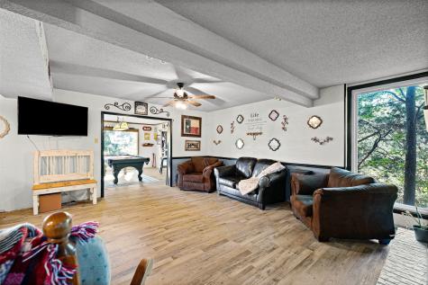 1612 Lakecrest Circle Granbury TX 76048