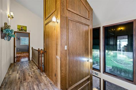 1612 Lakecrest Circle Granbury TX 76048