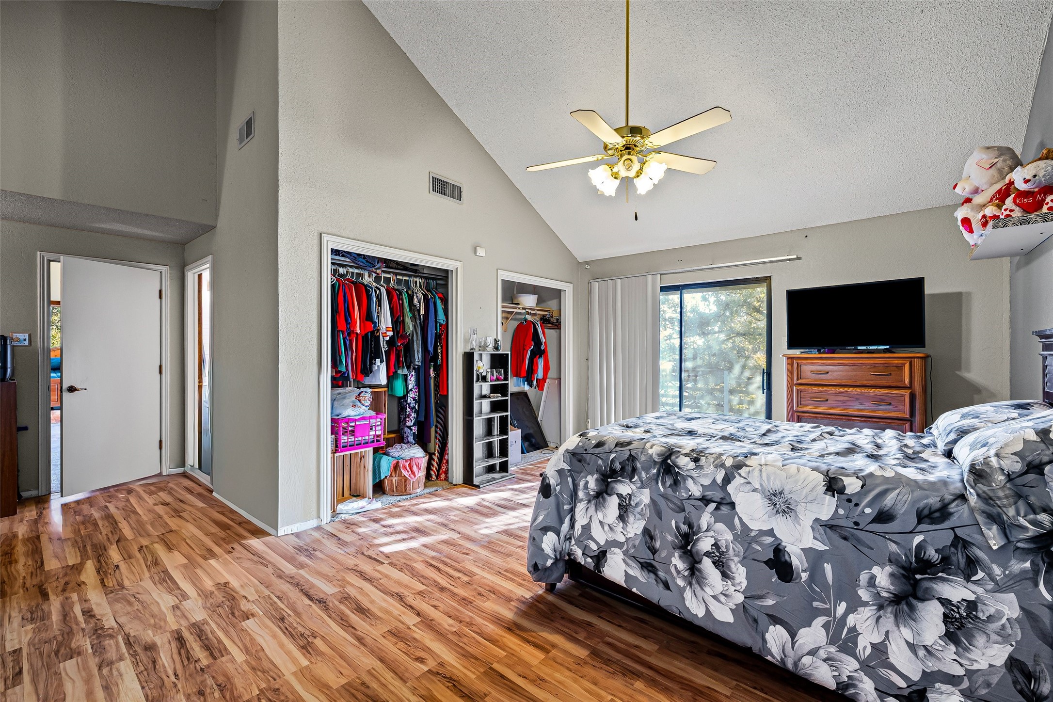 1612 Lakecrest Circle Granbury TX 76048