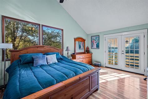 1612 Lakecrest Circle Granbury TX 76048