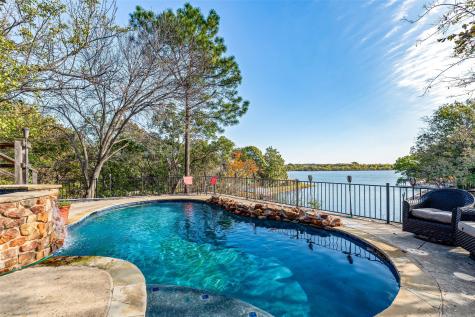 1612 Lakecrest Circle Granbury TX 76048