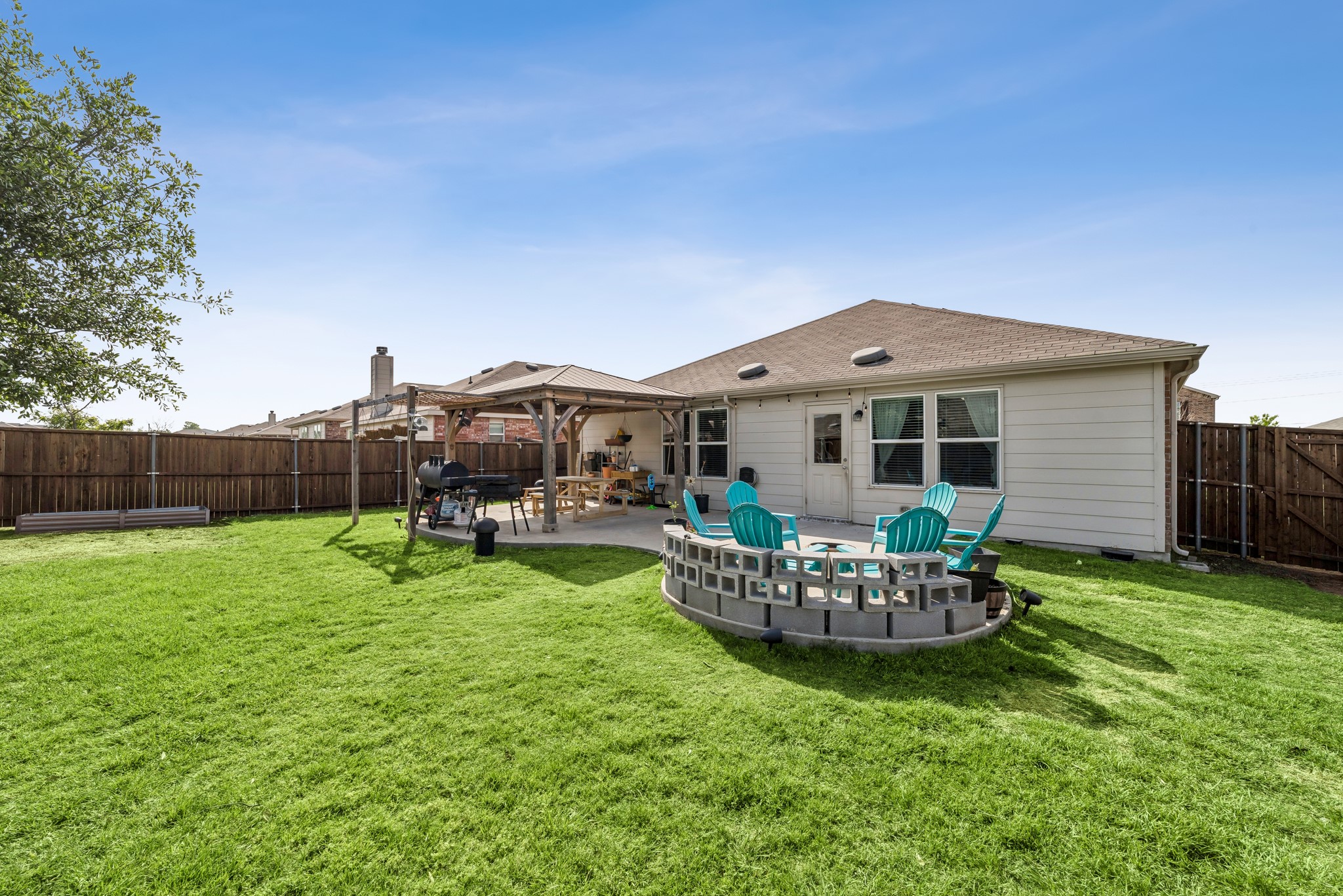1709 Waggoner Drive Aubrey TX 76227