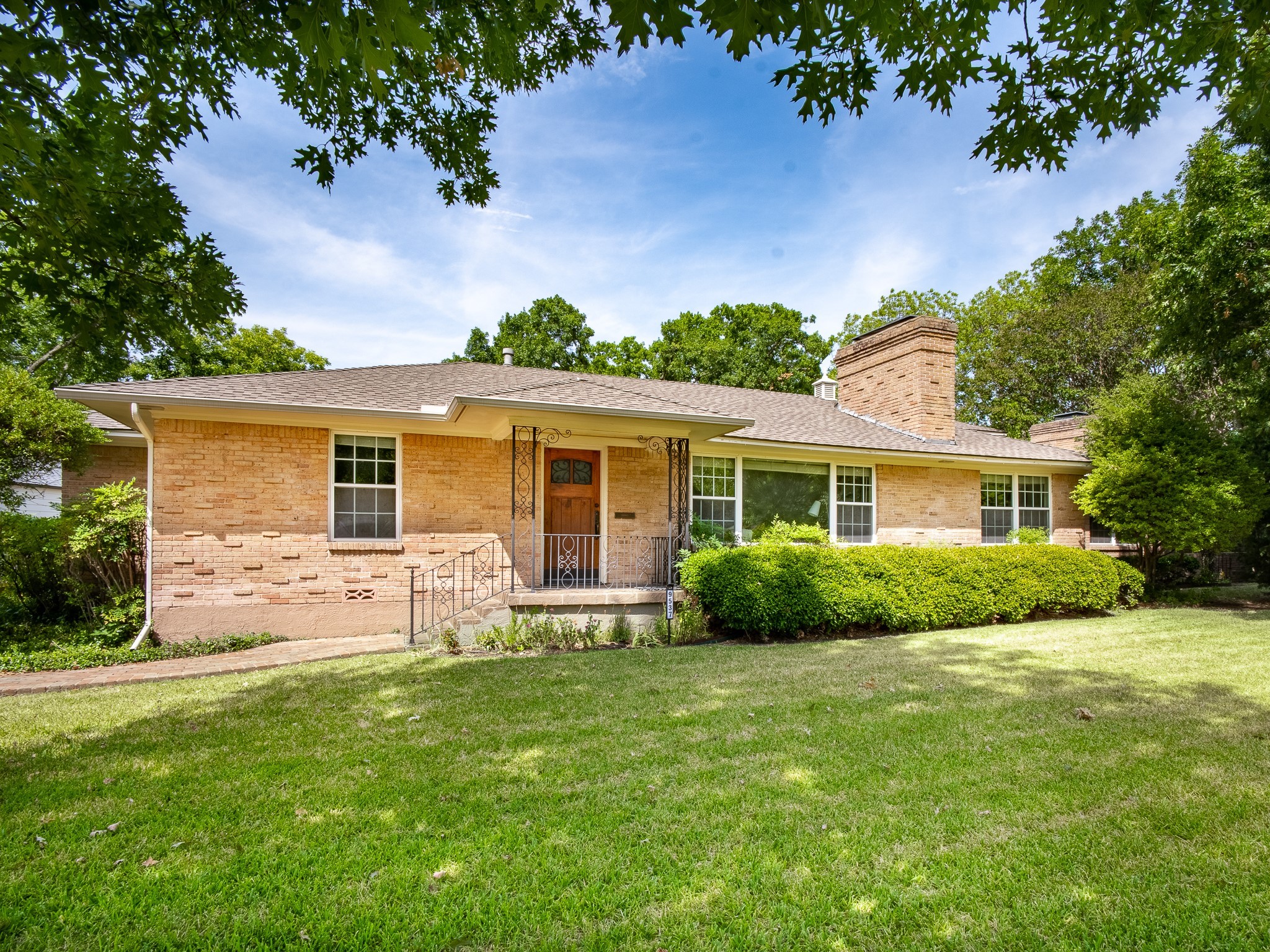 9537 Alta Mira Drive Dallas TX 75218