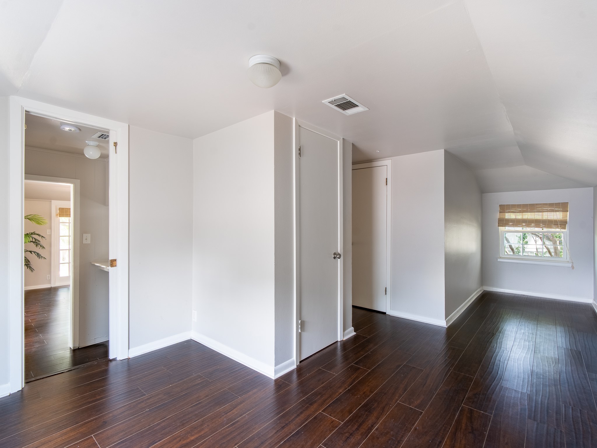 9537 Alta Mira Drive Dallas TX 75218