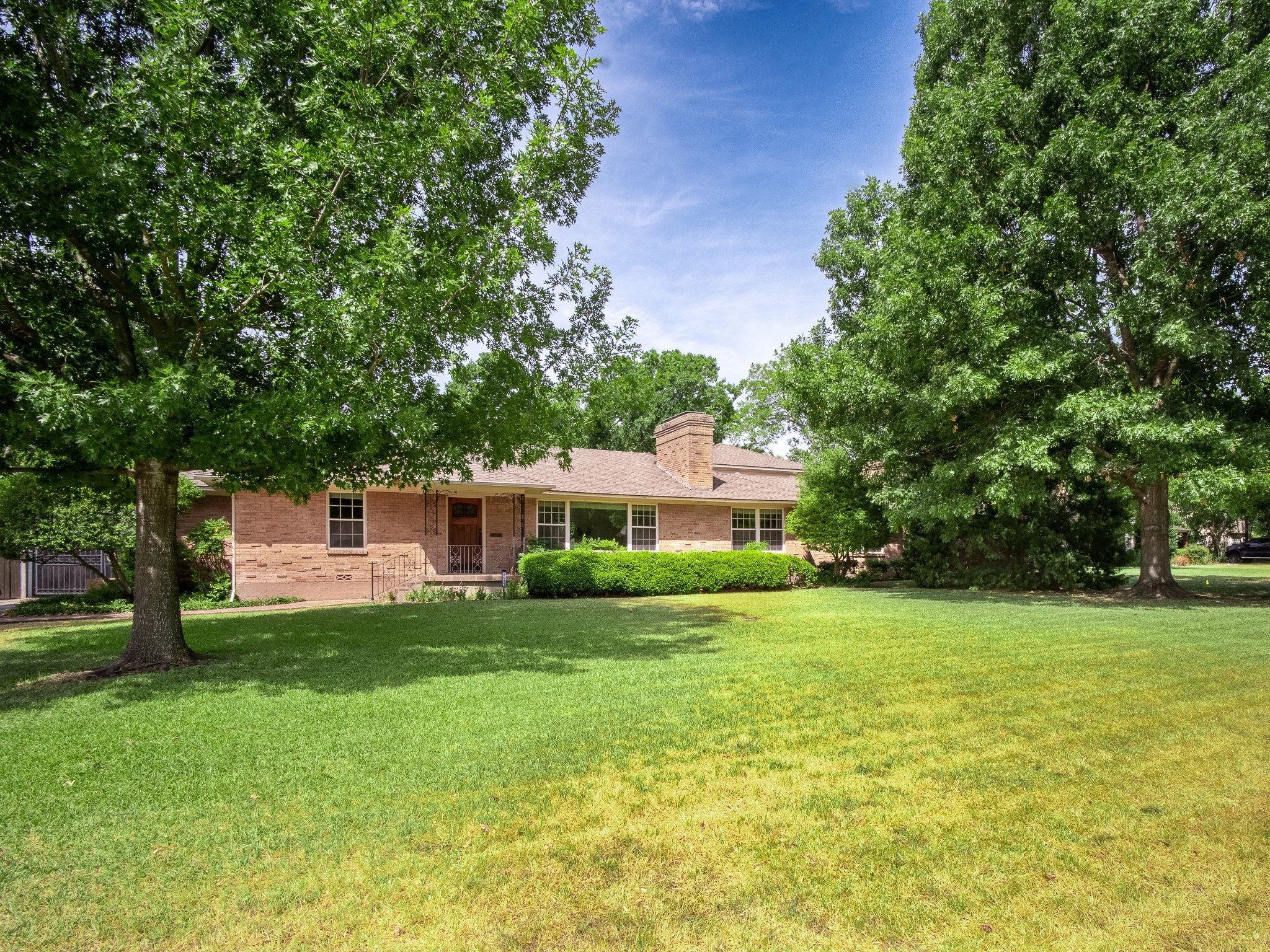 9537 Alta Mira Drive Dallas TX 75218