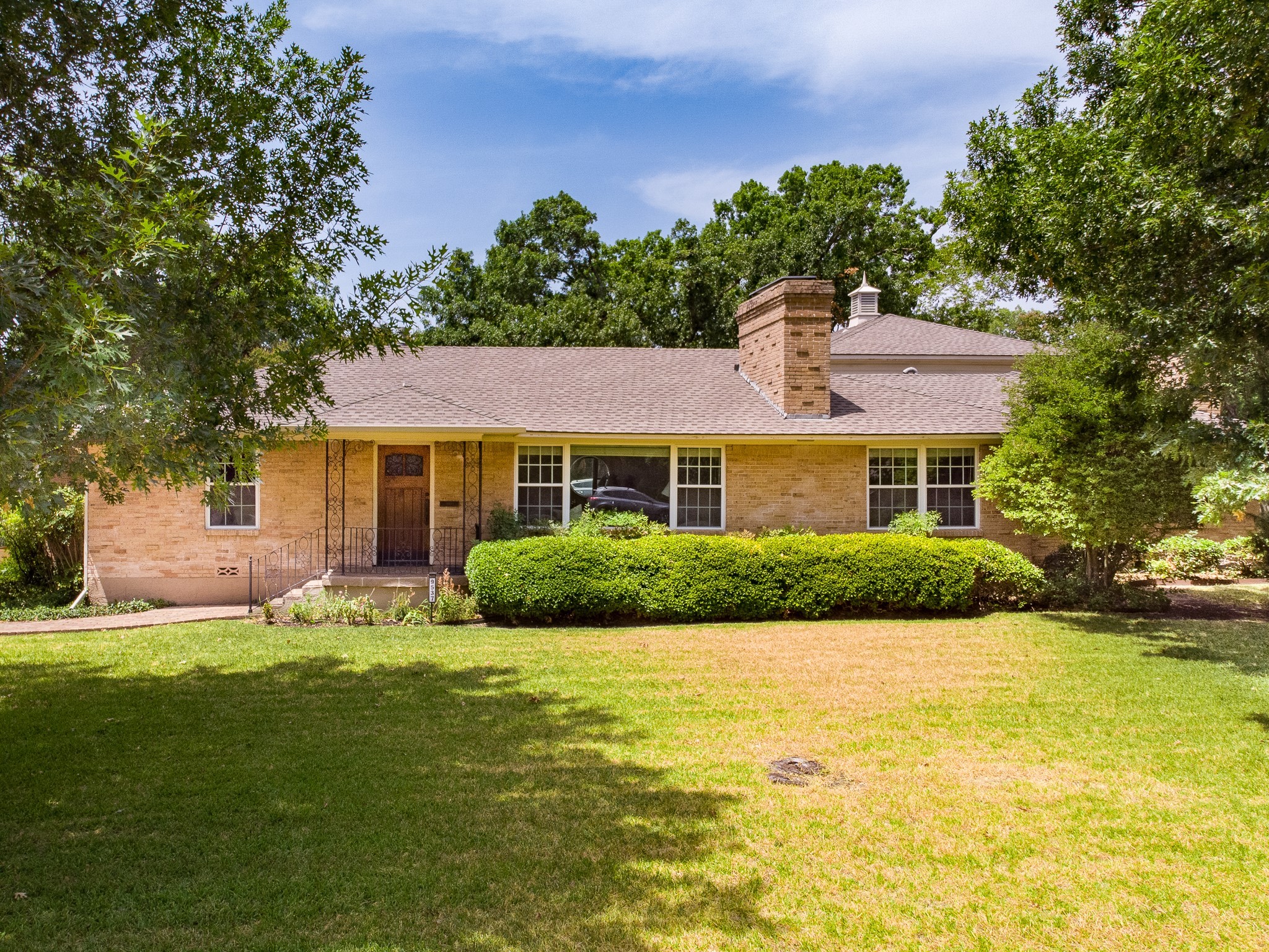 9537 Alta Mira Drive Dallas TX 75218
