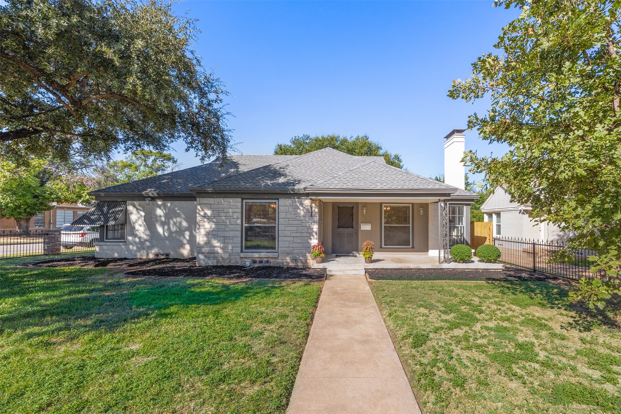 3616 Harwen Terrace Fort Worth TX 76109