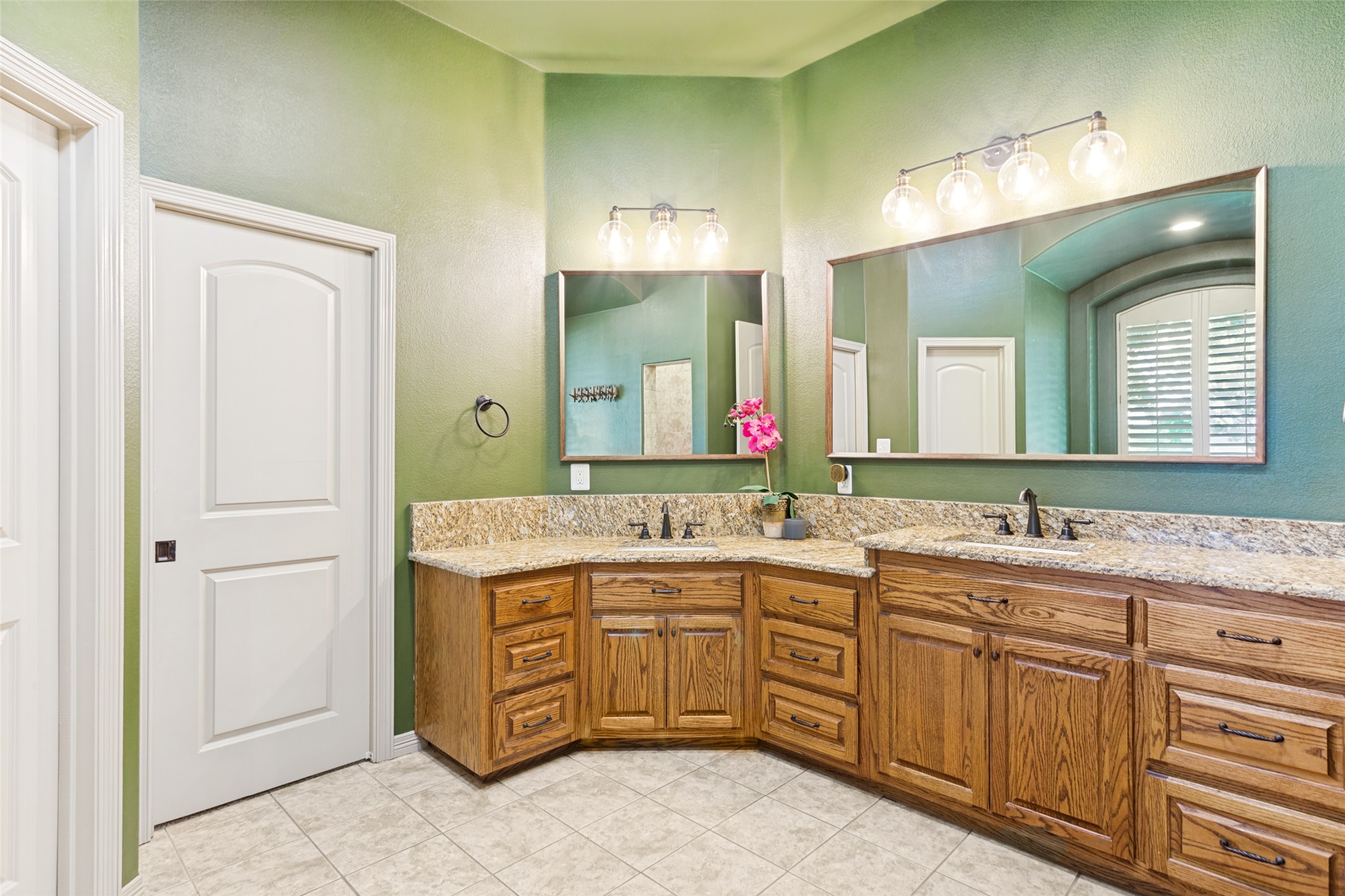 145 Country Vista Circle Burleson TX 76028